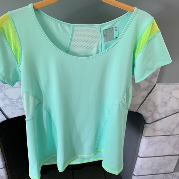 Women’s bundle athletic tops size XL - Picture 4 of 8